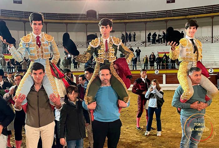 Gran novillada de José Luis Pereda en Mérida ante una terna que se repartió once orejas y dos rabos